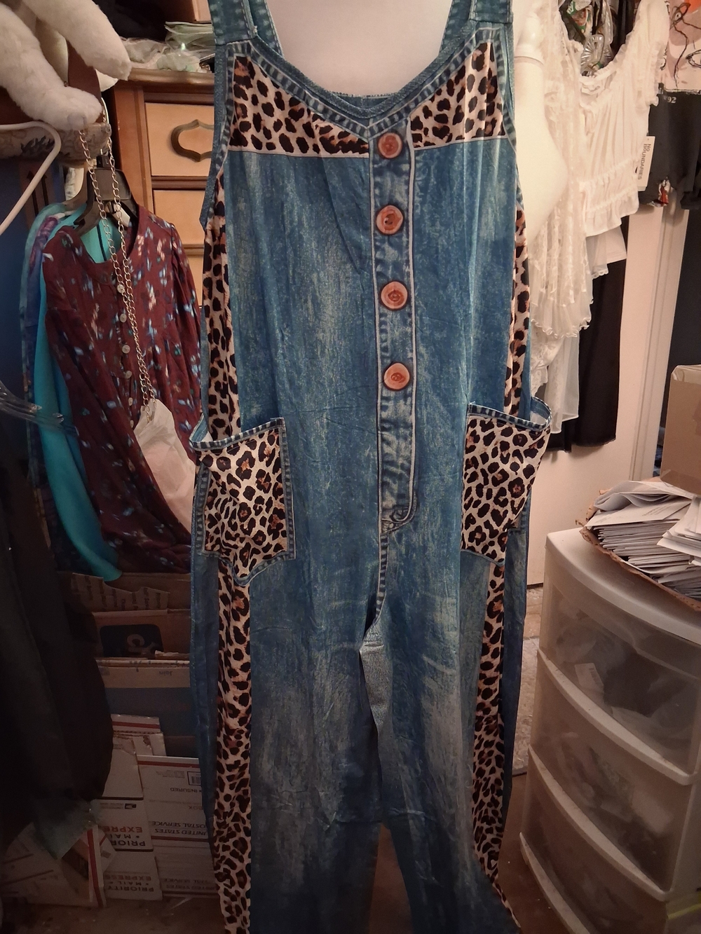 New,faded treatment knit stretch overall slip-on jumpsuit,leopard print trim,m